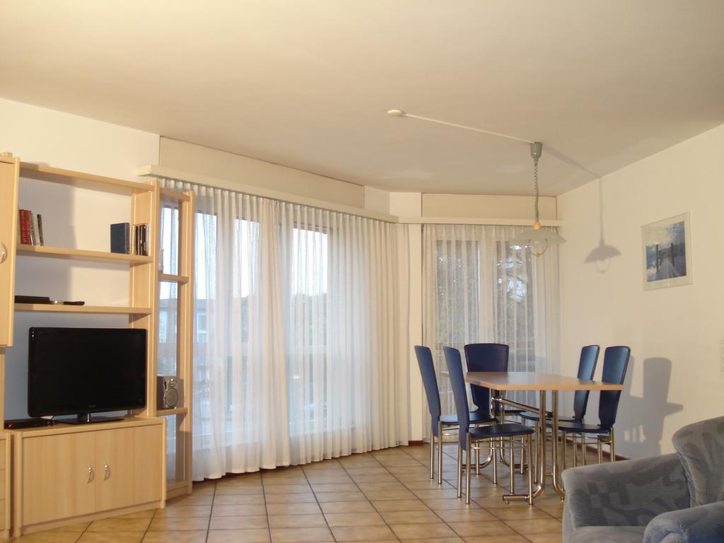 Apart Holidays - Residenza Flora Locarno Chambre photo